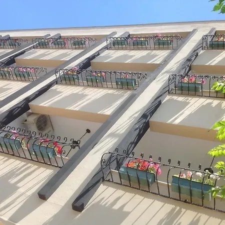 Sunset 3* ديكيلي